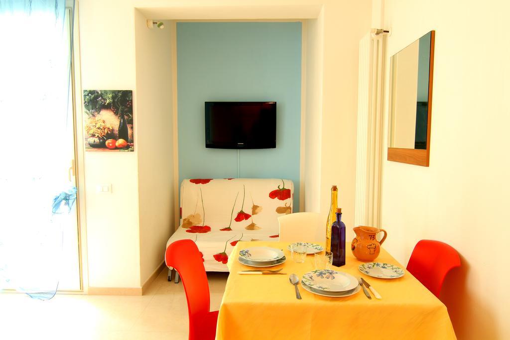 Residence Blu Marine Rimini Room photo